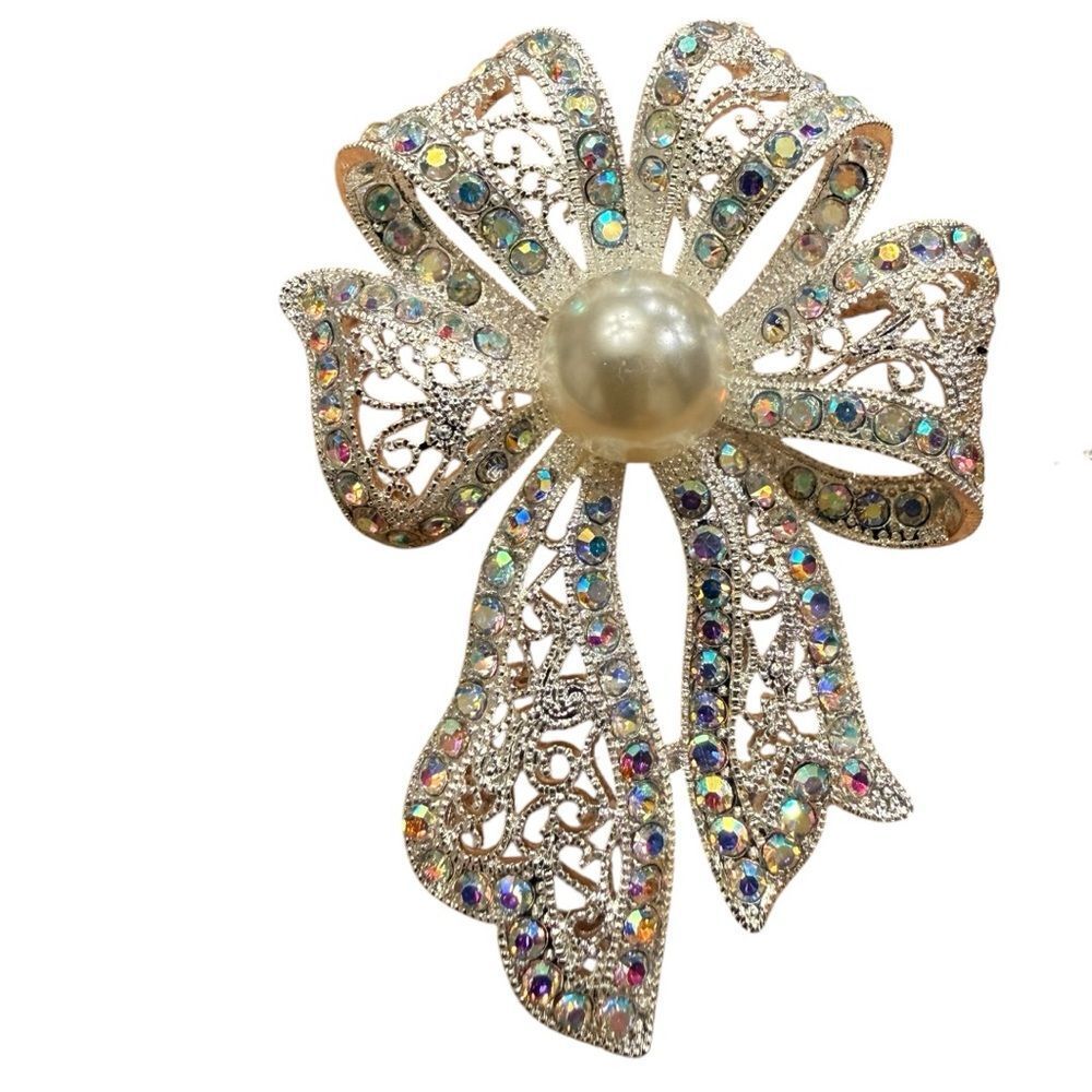 Crystal Bow Pearl Center Brooch - Silver Tone